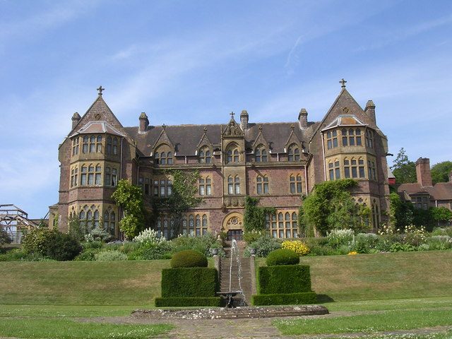 Knightshayes (NT)